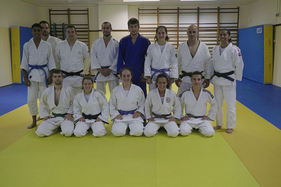 Graduações para 2º e 1º Kyu (cintos azuis e castanhos)